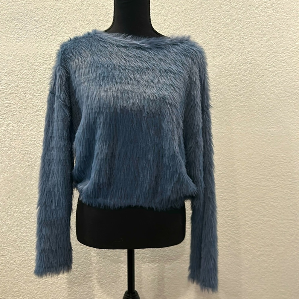 Zara faux-fur warm, comfy sweater -blue/gray